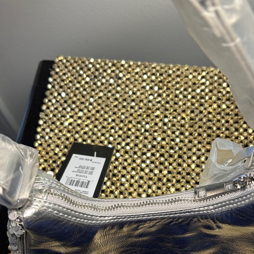Nicole Miller Shimmering Silver Sequin Shoulder Bag - Picture 4 of 6